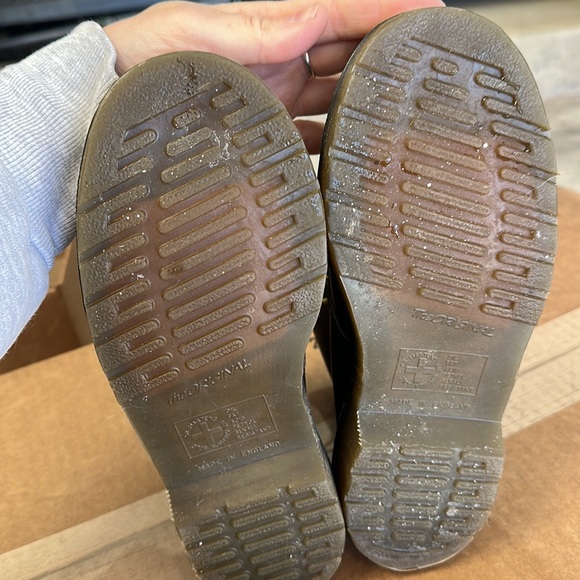 Dr. Martens like new, worn only a few times. - Picture 2 of 7